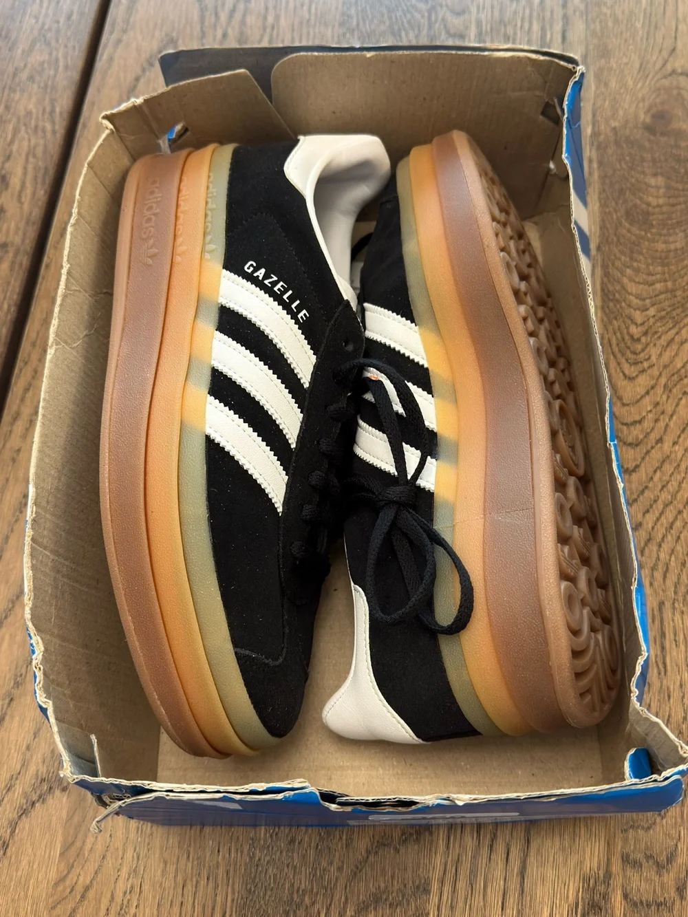 adidas Gazelle Bold Women’s Suede platform Sneakers Black/White size M9/W10